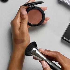 MAC SWISS CHOCOLATE BLUSH